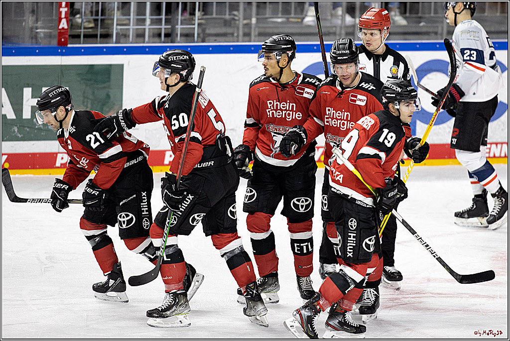 PENNY DEL;  Koelner Haie - Nuernberg Ice Tigers; Koeln, 03.12.2021